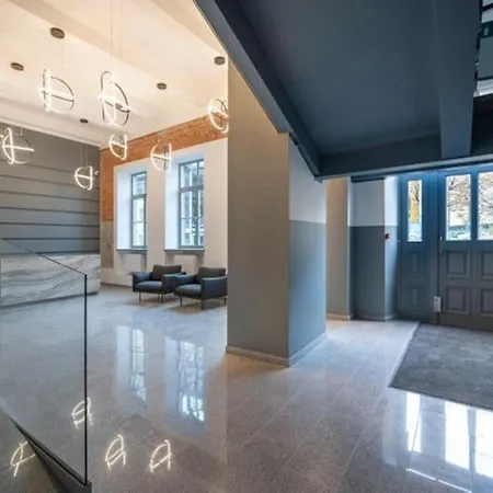 Cosy Newly Decorated Self Check-in Loft In Apartment *